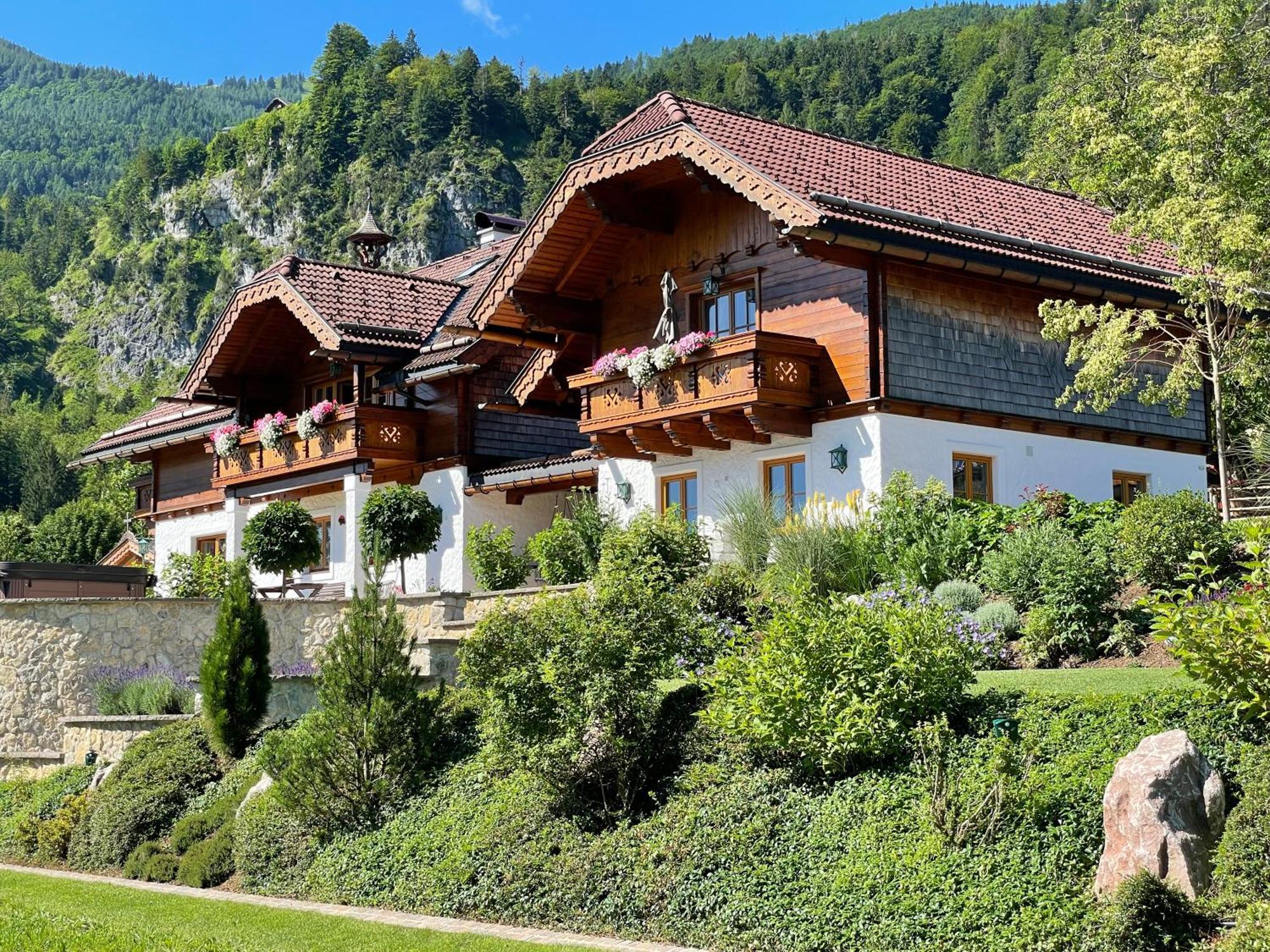 Ferienwohnung Schossleitner - Der Wohlfuehl-Ansitz Am Wolfgangsee Mit Weitblick ザンクト・ギルゲン エクステリア 写真
