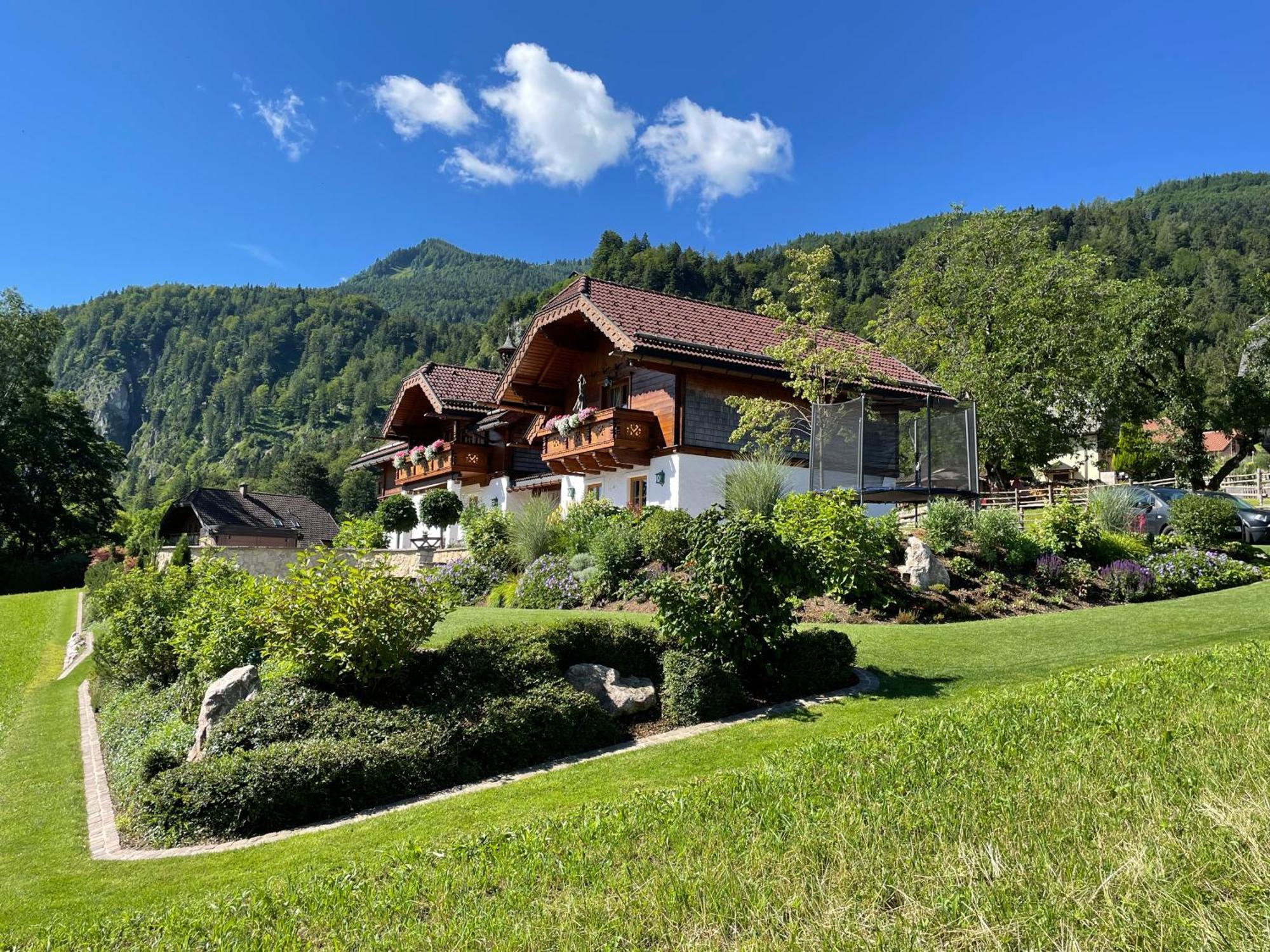 Ferienwohnung Schossleitner - Der Wohlfuehl-Ansitz Am Wolfgangsee Mit Weitblick ザンクト・ギルゲン エクステリア 写真